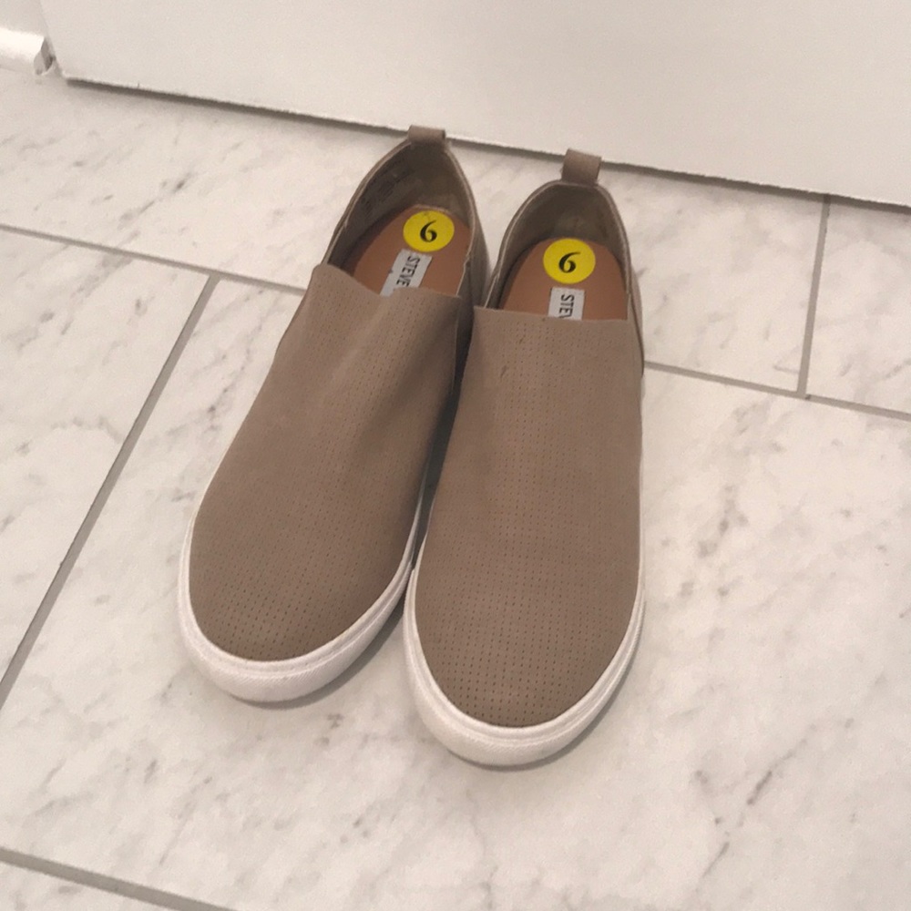 Like new size 9 Steve Madden shoes